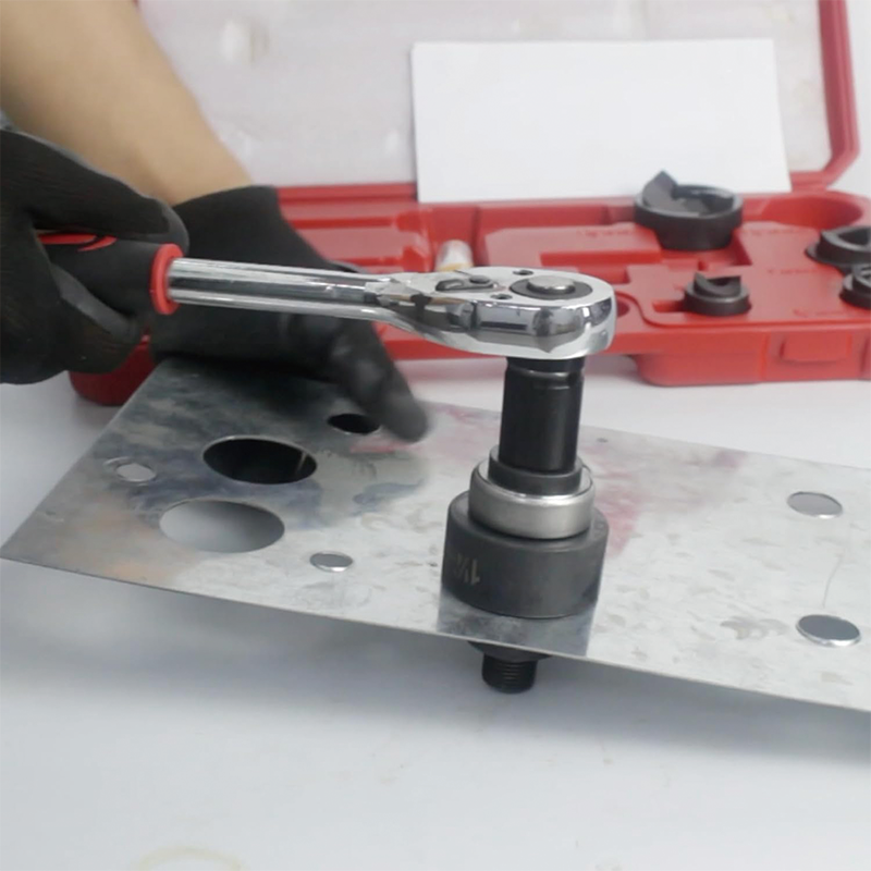 Hydraulic Knockout Punch Driver Kit 1/2 to 2 inch , Knockout Electrical Conduit Hole Cutter Sets