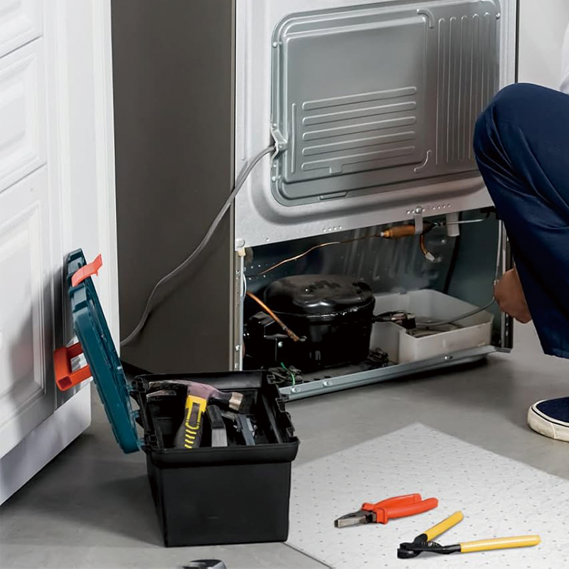 Spill Absorbent Pads, 9.8 x 13 Inch Water Absorbent Mat Oil Spill Mat, for Absorbing Protecting Home Garage Basement(100 Pcs)