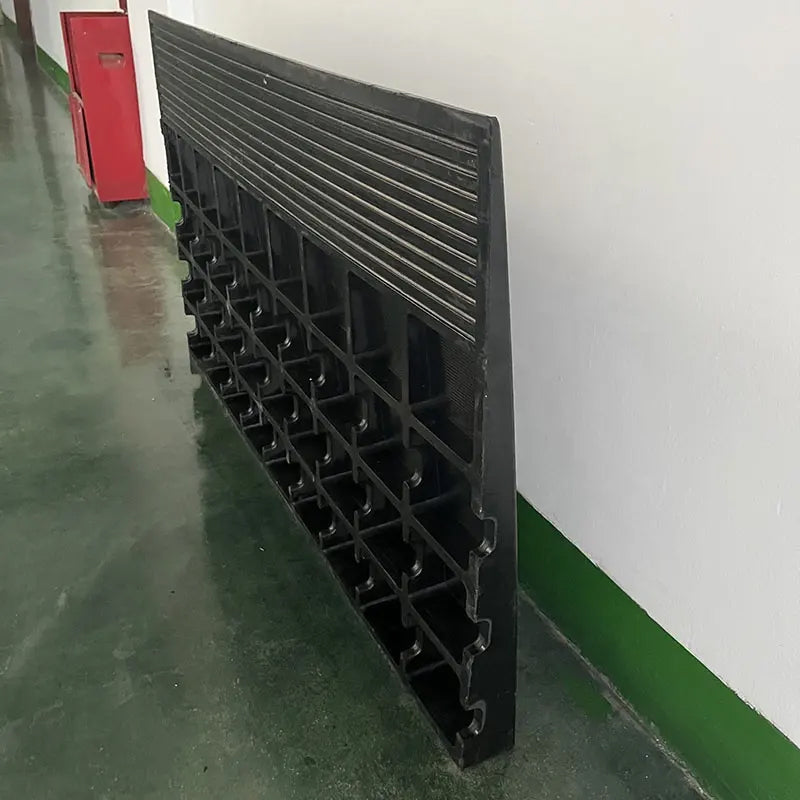 61mm China Manufacturer Leaf Grain Traffic Outdoor Street Black Kerb Ramps Driveway Rubber Car Cable Curb Road Ramp