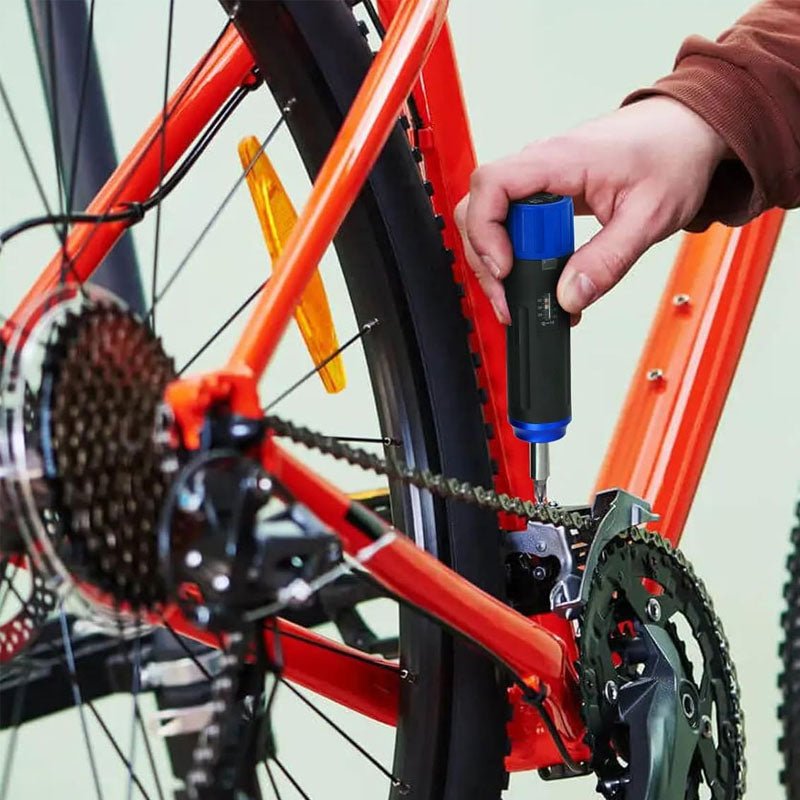 1/4 inch Drive Torque Screwdriver Wrench 10 to 70 Inch Pounds Torque Wrench with Bits &Case